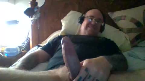 bigmike197167 online show from April 27, 2026, 5:16 am