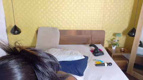 bigroundbooty_ online show from June 3, 2026, 8:25 pm