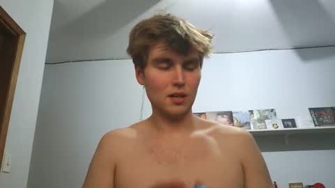 Snapshot of bigskinnyboyshh chatting on May 19, 2026, 10:27 pm bigskinnyboyshh online show from May 19, 2026, 10:27 pm