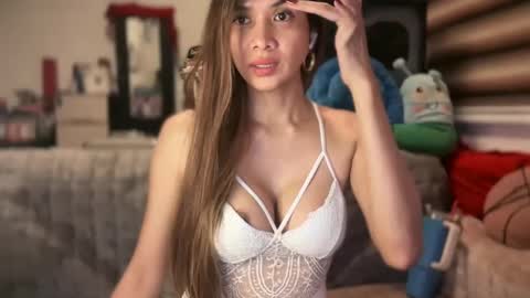 Snapshot of bigsurprise4u chatting on February 18, 2025, 11:30 pm Yna     online show from February 18, 2025, 11:30 pm