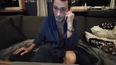 bigswe1 online show from February 15, 2025, 4:36 am