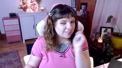 Snapshot of bigtiddygoddess chatting on December 10, 2024, 2:38 am Morgan Lafeuille online show from December 10, 2024, 2:38 am
