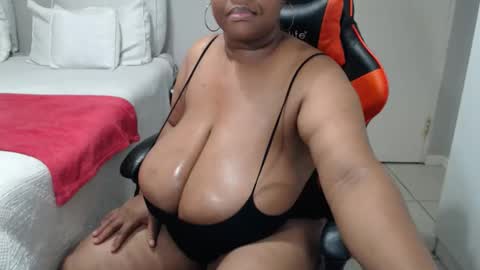 Lona online show from April 16, 2026, 6:41 pm