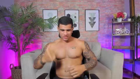 Snapshot of billydouglass chatting on October 22, 2025, 12:44 am billydouglass online show from October 22, 2025, 12:44 am