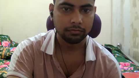 Snapshot of birbikrom104 chatting on July 14, 2026, 9:25 am birbikrom104 online show from July 14, 2026, 9:25 am