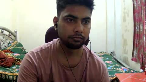Snapshot of birbikrom104 chatting on July 16, 2026, 5:35 am birbikrom104 online show from July 16, 2026, 5:35 am