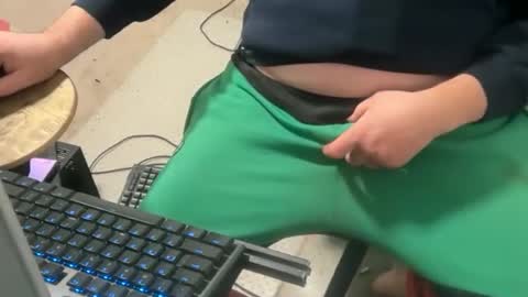 bisexqldniteowl online show from May 28, 2026, 11:57 pm