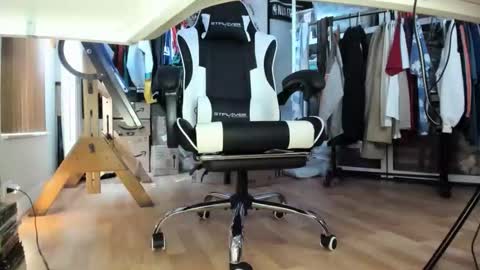 Snapshot of bisexualjay chatting on February 19, 2026, 2:46 pm bisexualjay online show from February 19, 2026, 2:46 pm