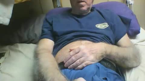 Snapshot of bisoutherner chatting on December 21, 2025, 6:42 am bisoutherner online show from December 21, 2025, 6:42 am
