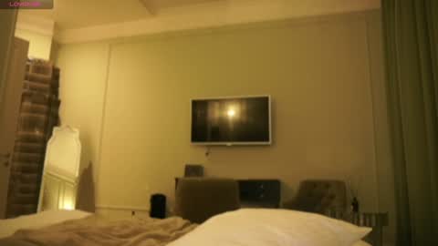 Ann Braslowsky online show from January 10, 2025, 2:46 am