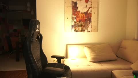 Ann Braslowsky online show from March 6, 2025, 11:09 pm