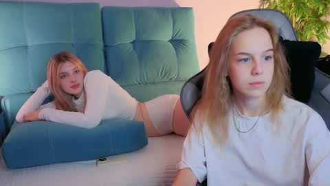 Julia online show from September 13, 2025, 9:20 am