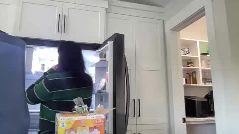 bkws985 online show from April 13, 2026, 5:51 pm