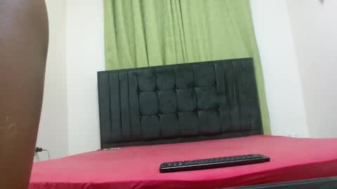 black_beautyxxx online show from March 1, 2026, 7:05 pm