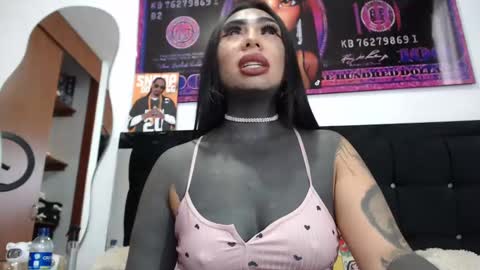 Snapshot of black_eyestattoo chatting on January 5, 2025, 10:08 pm karenth soto online show from January 5, 2025, 10:08 pm