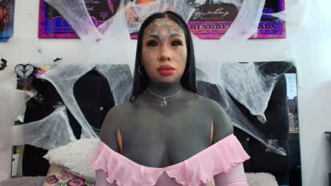 Snapshot of black_eyestattoo chatting on October 29, 2025, 7:37 pm karenth soto online show from October 29, 2025, 7:37 pm