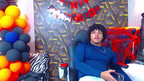 black_king_241 online show from October 24, 2025, 3:47 am