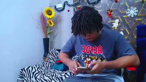 black_king_241 online show from December 16, 2025, 12:37 am