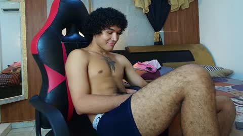 black_king_241 online show from April 10, 2026, 8:35 pm