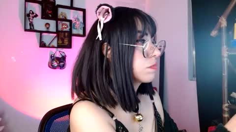 Snapshot of black_lady_05 chatting on November 12, 2025, 12:22 am millie online show from November 12, 2025, 12:22 am