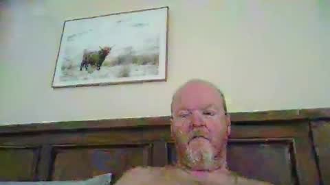 black_n_white4 online show from March 8, 2026, 4:49 am