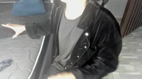 B L A C K  R O S E  online show from September 14, 2025, 11:42 am