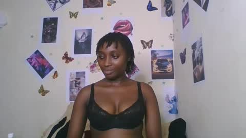 Snapshot of black_rosey chatting on January 18, 2026, 3:21 am veraa online show from January 18, 2026, 3:21 am