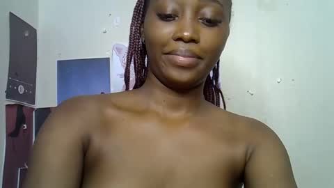 Snapshot of black_rosey chatting on February 15, 2026, 7:43 pm veraa online show from February 15, 2026, 7:43 pm