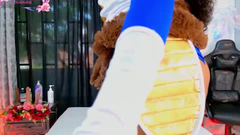 Tifany online show from October 31, 2025, 1:23 pm