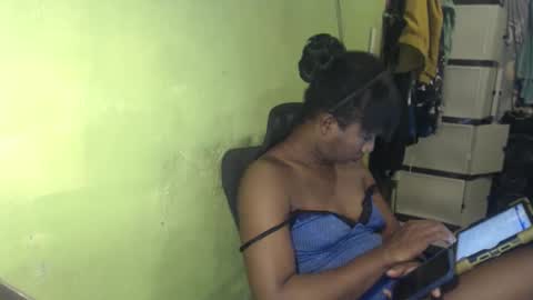 Crystal online show from May 25, 2026, 6:25 pm