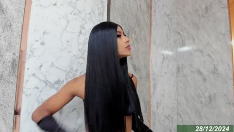 Snapshot of blackbeauty_ts chatting on December 29, 2024, 2:10 pm Nina online show from December 29, 2024, 2:10 pm