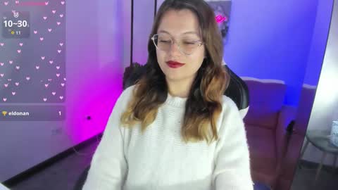 Snapshot of blackberry_s chatting on November 22, 2025, 12:04 pm Sophie online show from November 22, 2025, 12:04 pm