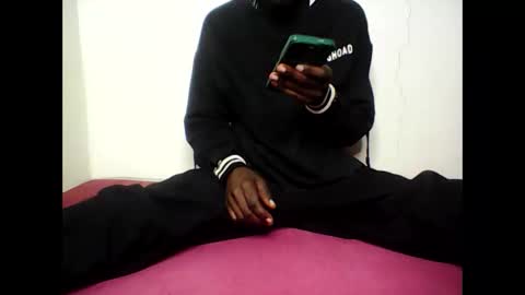 blackcoupel online show from November 30, 2025, 7:18 pm