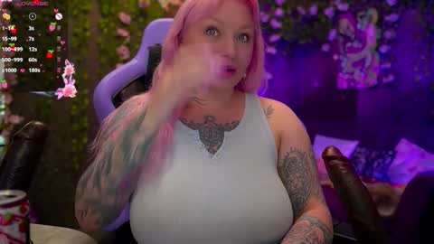 Alice online show from October 18, 2025, 7:36 pm