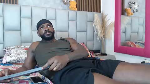 Black Emperador online show from November 27, 2025, 3:30 am