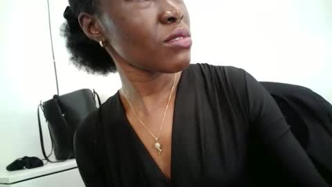 blackfairy01 online show from December 23, 2025, 9:18 am