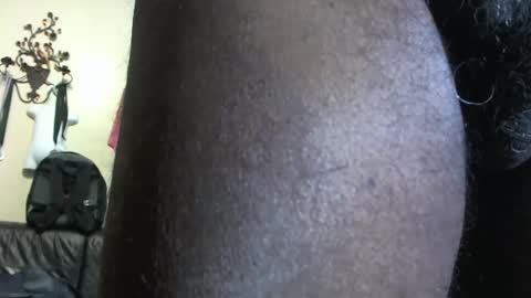 Snapshot of blackmanluv chatting on December 2, 2024, 12:18 pm Me and her online show from December 2, 2024, 12:18 pm