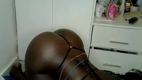 Blackmela online show from February 10, 2026, 11:25 am