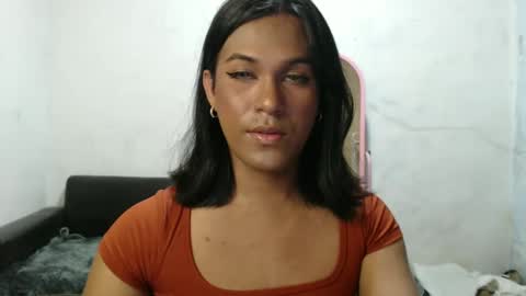 Ellez online show from January 13, 2025, 4:41 pm