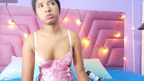 Tifffany bllom online show from February 25, 2026, 2:54 am