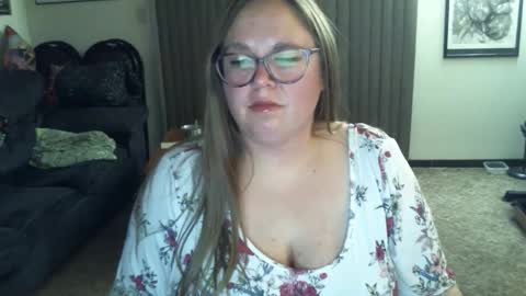 Snapshot of bladesizzo3111 chatting on December 19, 2024, 8:23 am bladesizzo3111 online show from December 19, 2024, 8:23 am