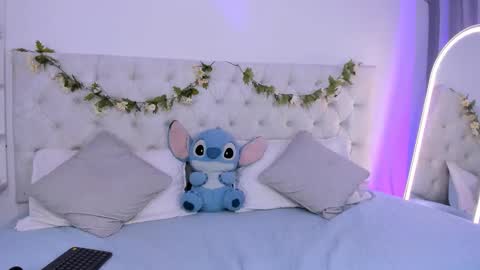 Snapshot of blair_queen chatting on October 8, 2025, 11:13 pm online show from October 8, 2025, 11:13 pm