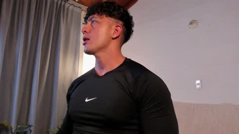 Snapshot of blake_levi chatting on December 23, 2024, 12:14 am Blake Levi Independent Model online show from December 23, 2024, 12:14 am