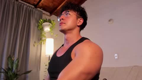 Snapshot of blake_levi chatting on February 26, 2025, 2:37 am Blake Levi Independent Model online show from February 26, 2025, 2:37 am