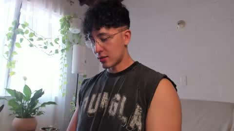 Snapshot of blake_levi chatting on February 6, 2026, 4:43 pm Blake Levi Independent Model online show from February 6, 2026, 4:43 pm