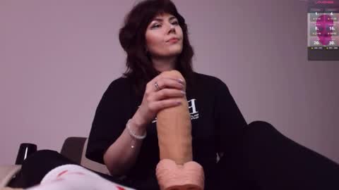 Britney online show from November 12, 2025, 11:54 am