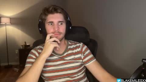Snapshot of blakemiles2 chatting on September 19, 2025, 1:07 am Blake Miles online show from September 19, 2025, 1:07 am