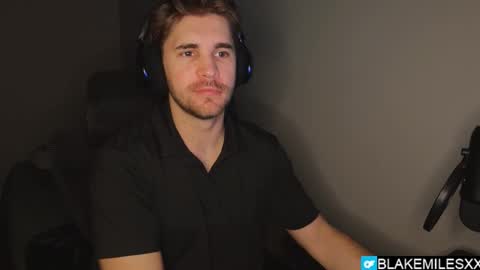 Snapshot of blakemiles2 chatting on November 5, 2025, 3:50 am Blake Miles online show from November 5, 2025, 3:50 am