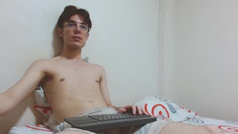 Snapshot of blakeshatter chatting on January 14, 2025, 8:59 pm blakeshatter online show from January 14, 2025, 8:59 pm