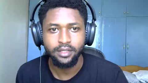 blakmoufaka online show from November 25, 2025, 4:23 am